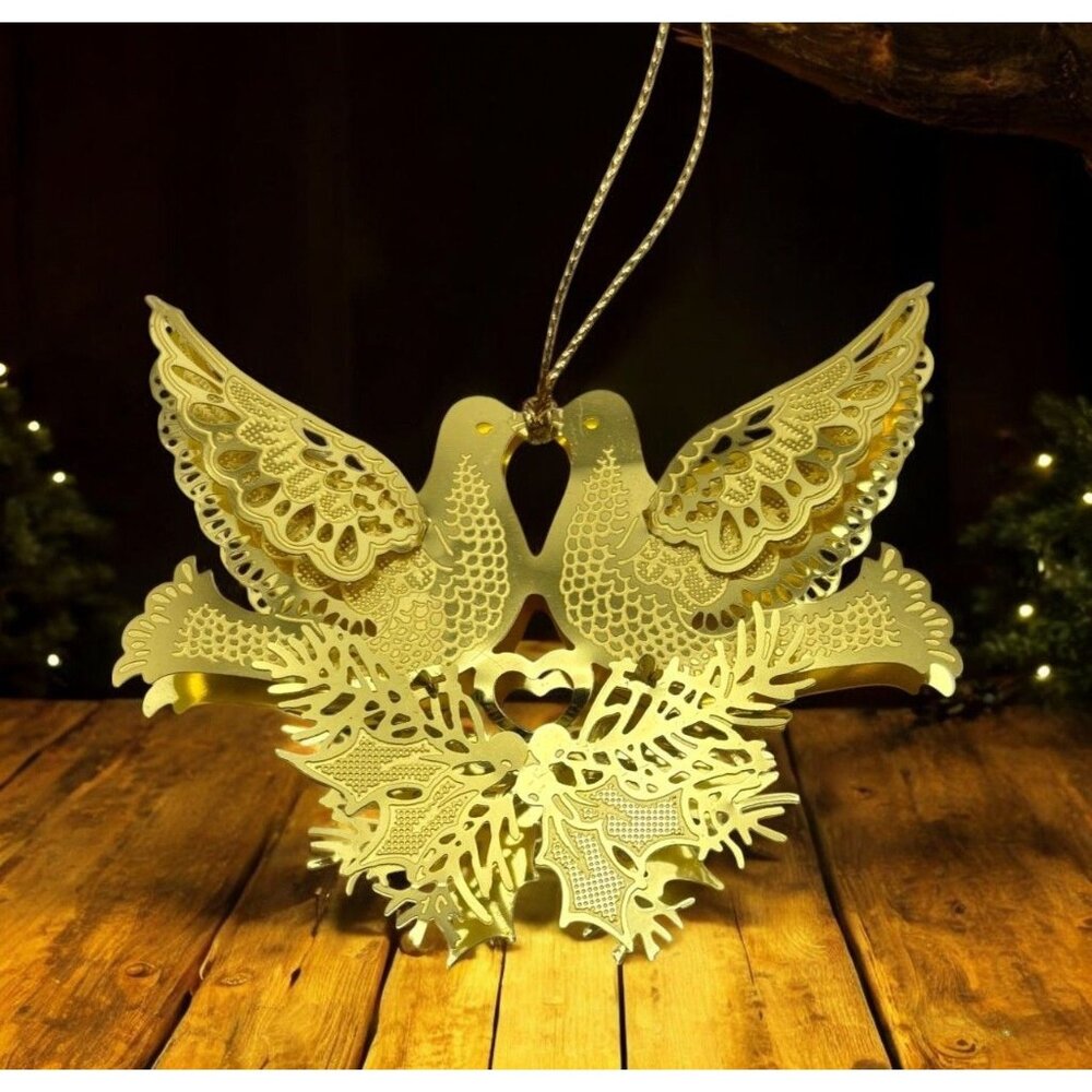 Vintage Gold Tone Kissing Doves Christmas Tree Ornament Intricate Peace Harmony
